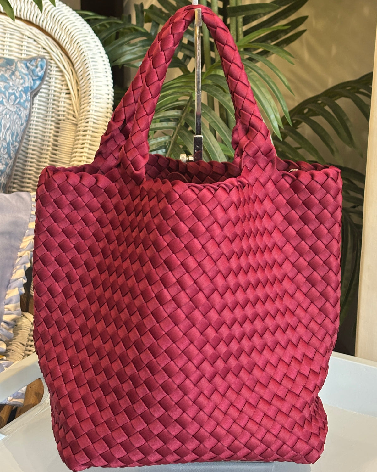 Riviera Woven Tote - Wine