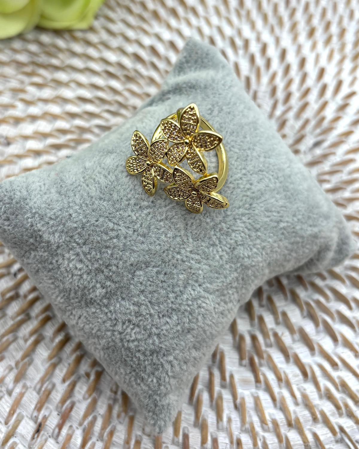 Fleur Daisy Trio Gold Ring