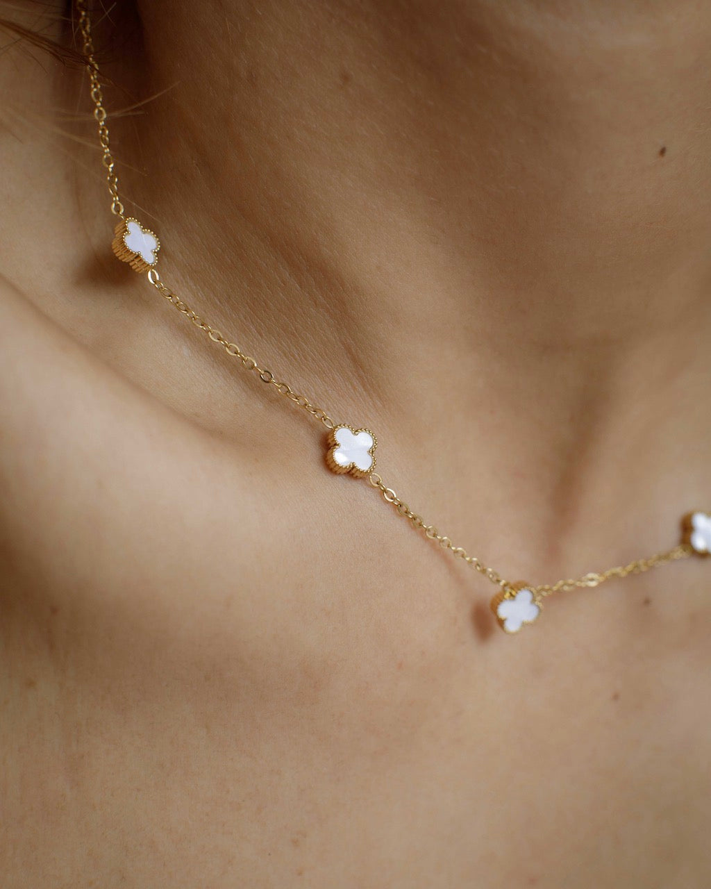 Taza Clove Necklace - White