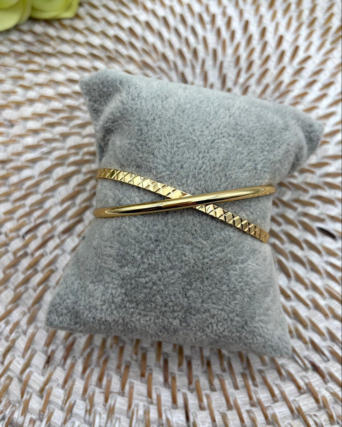 Romy Criss Cross Gold Bangle