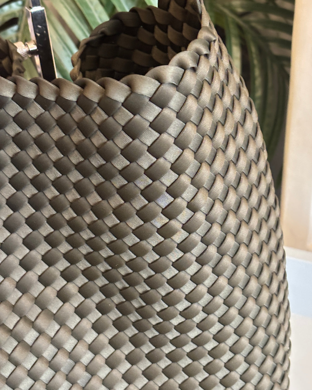 Riviera Woven Tote - Olive