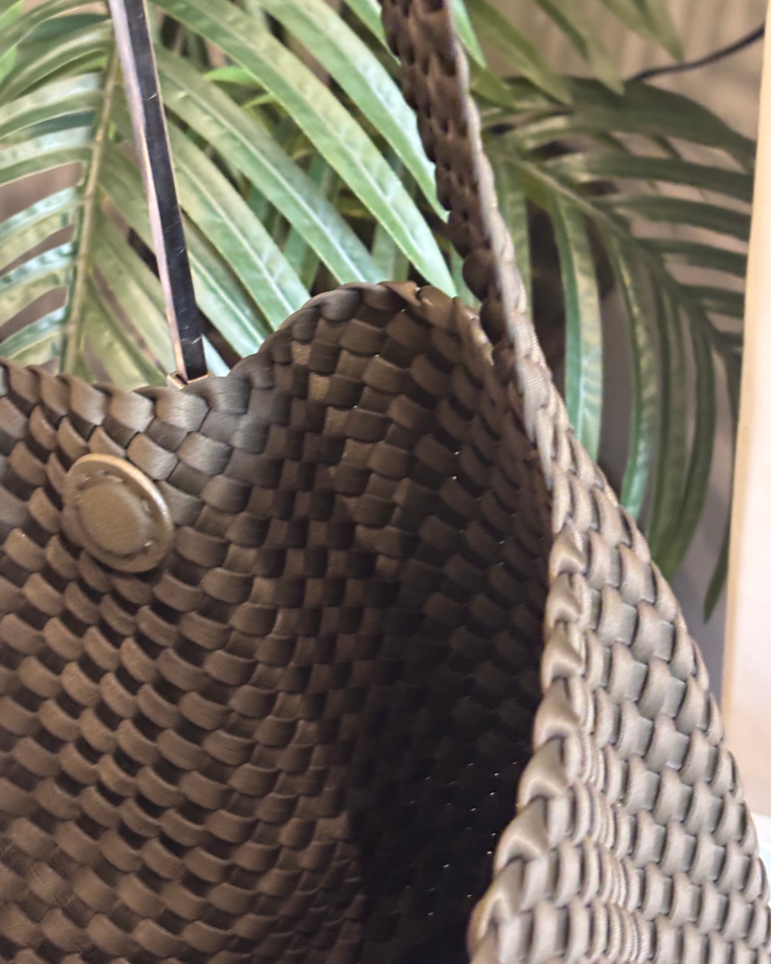 Riviera Woven Tote - Olive