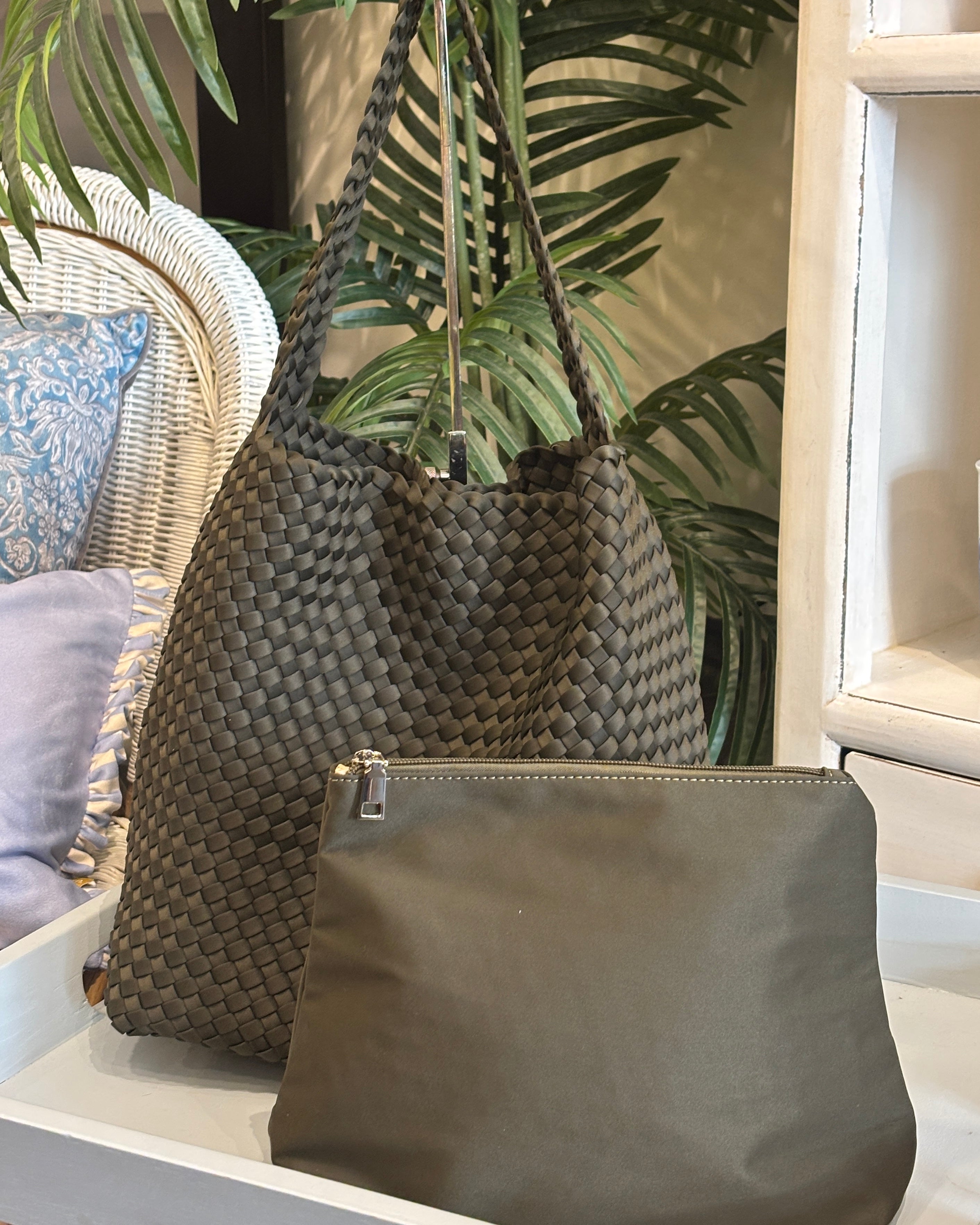 Riviera Woven Tote - Olive