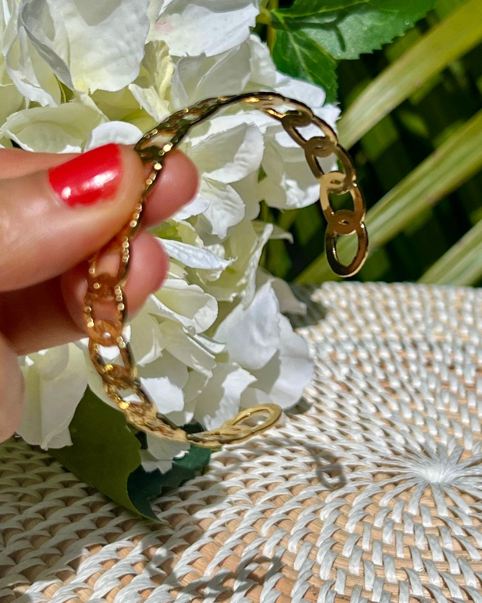 Paris Bangle - Gold Interlink