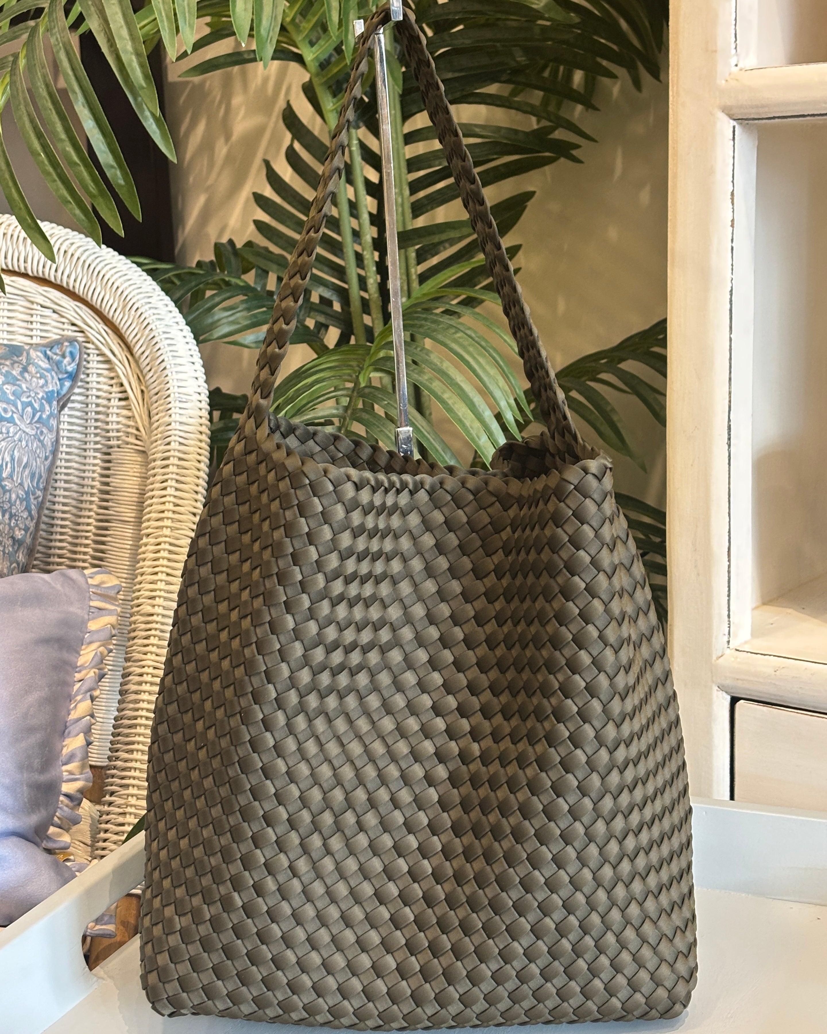 Riviera Woven Tote - Olive