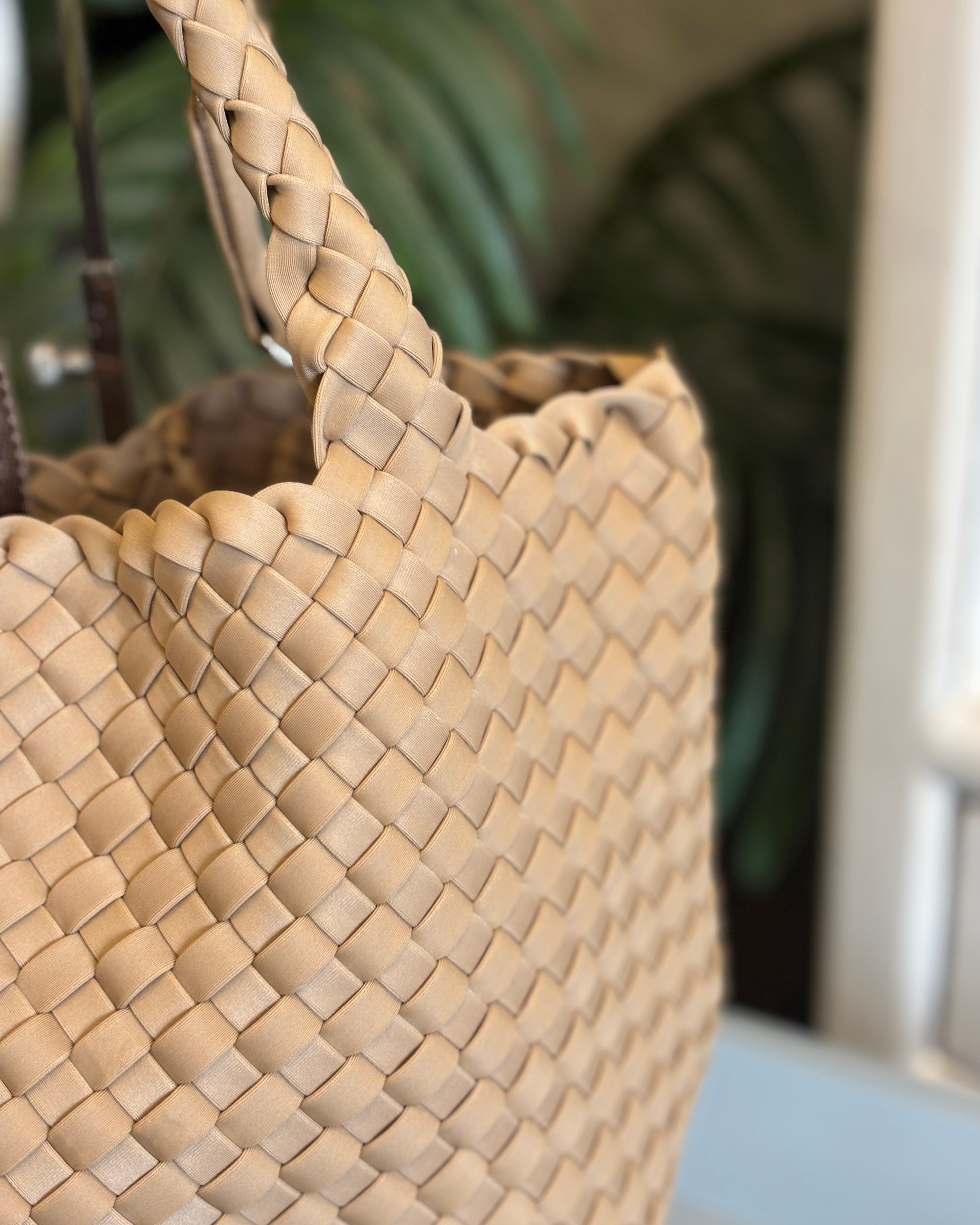 Riviera Woven Tote - Camel