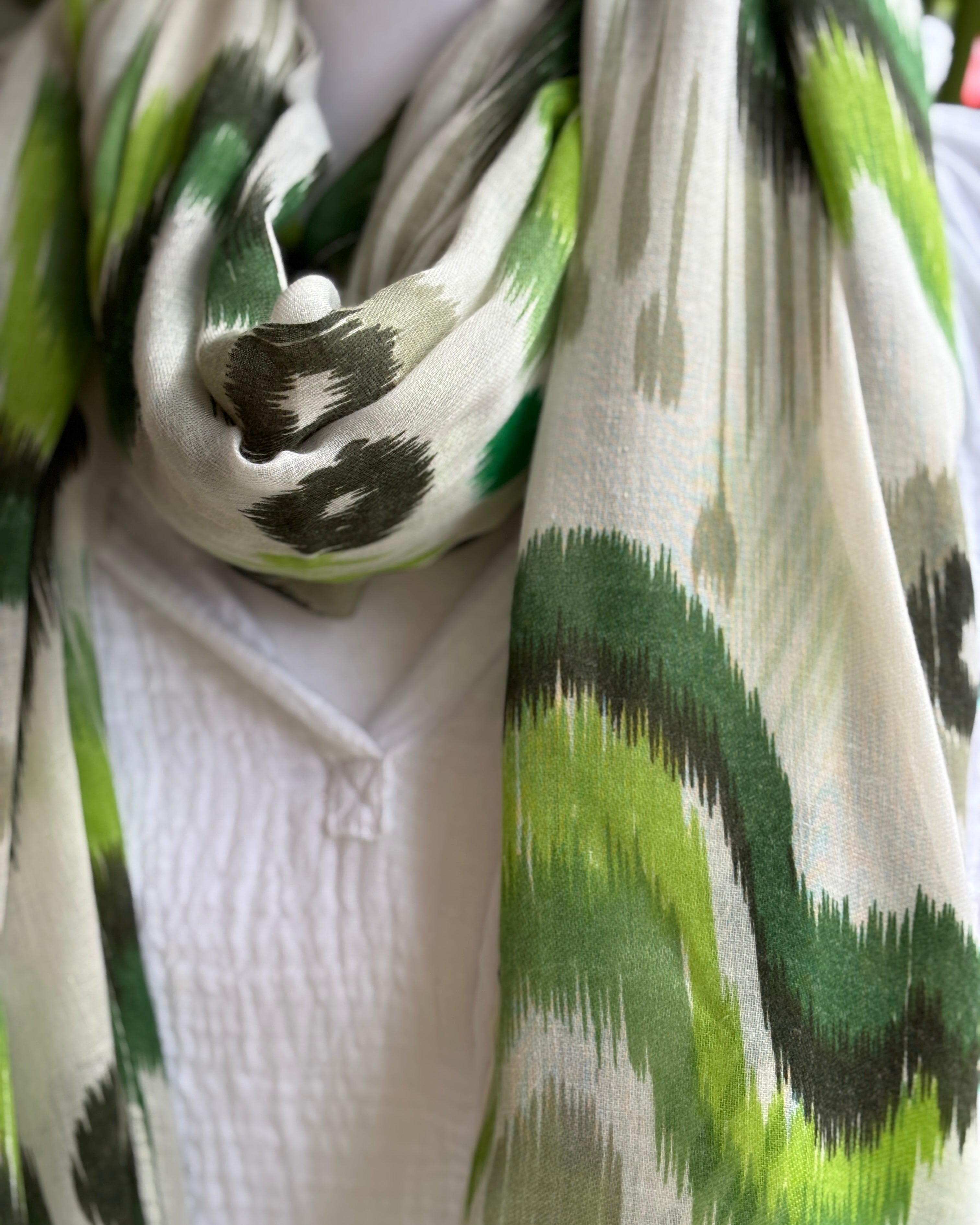Green/Khaki Ikat Wave Tassel Scarf