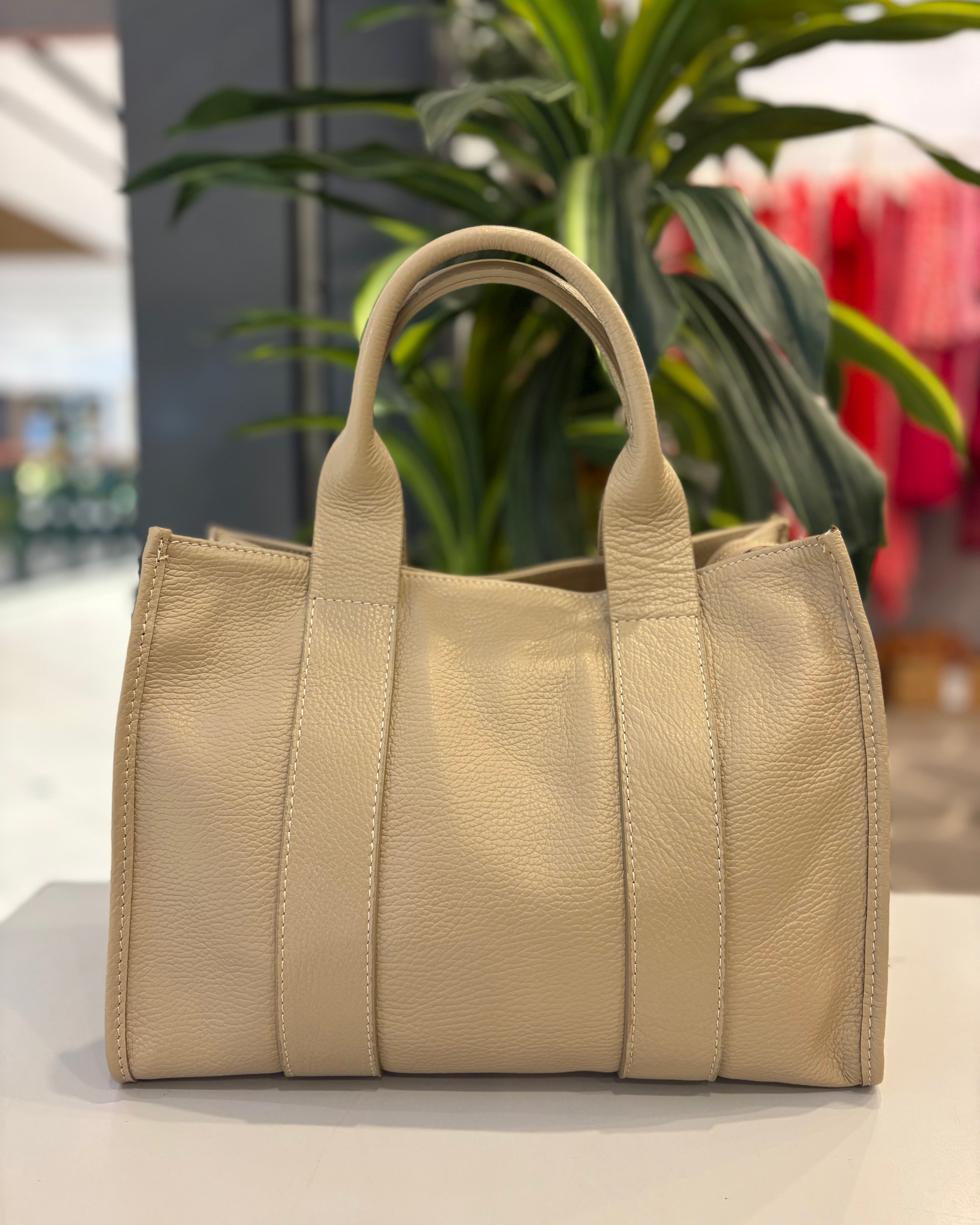 Large Chiavari Leather Bag - Beige