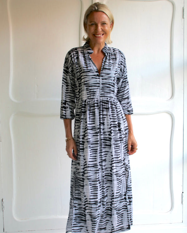 Sicily Dress - Black Peg Tie Dye