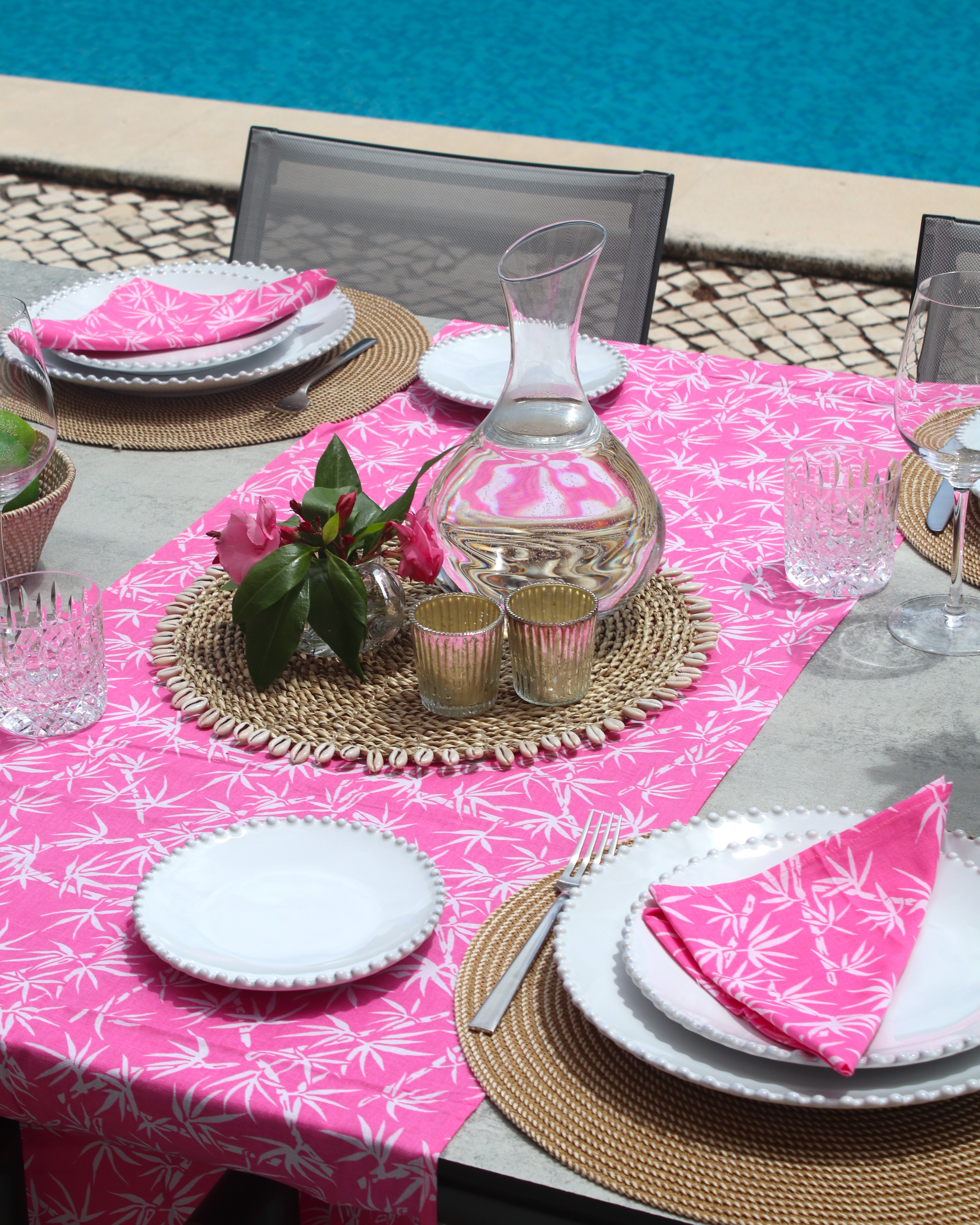 Table Runner - White Bamboo On Pink