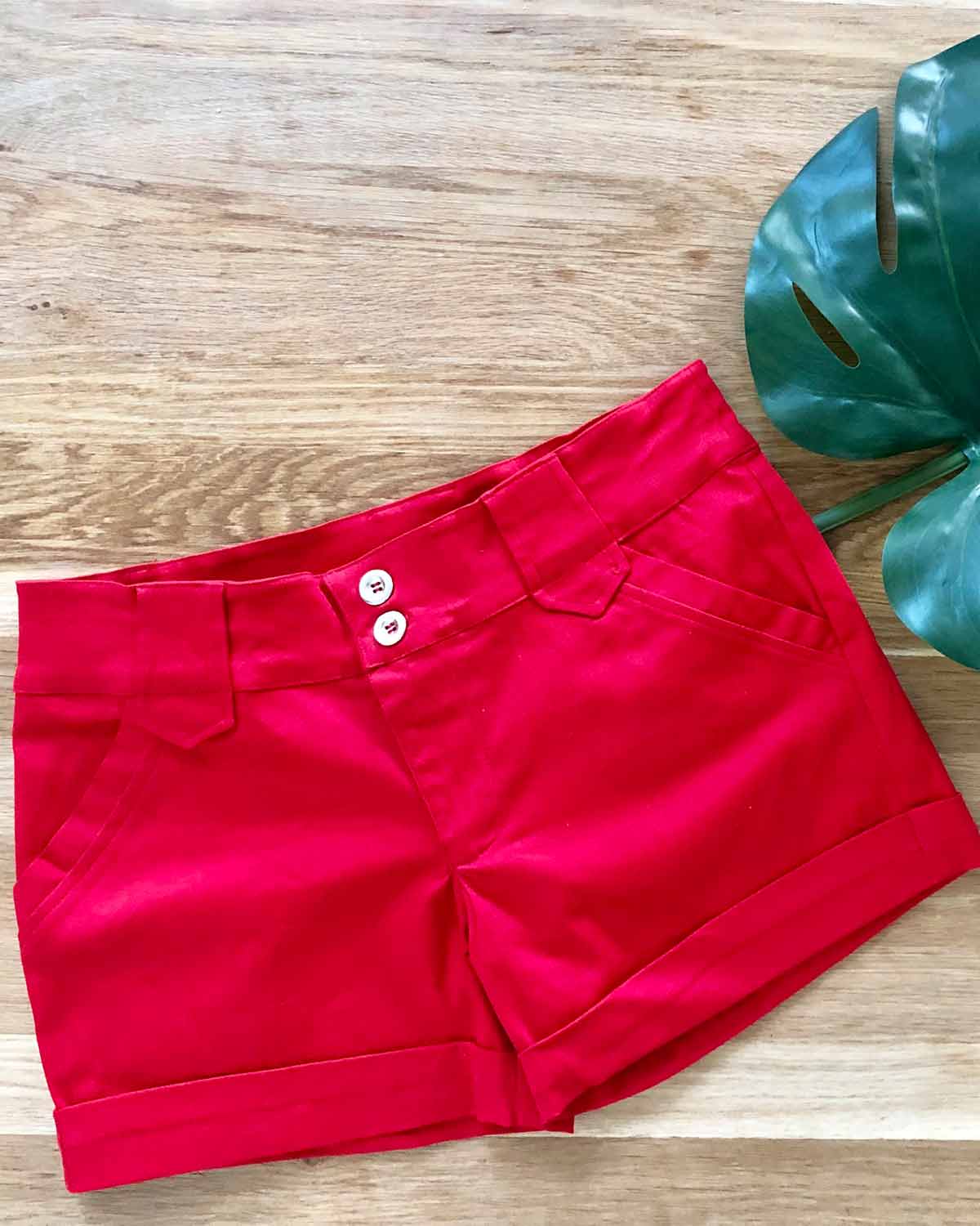 Daisy Shorts - Red